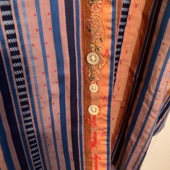 Robert Graham Shirt - Picture 4 of 5